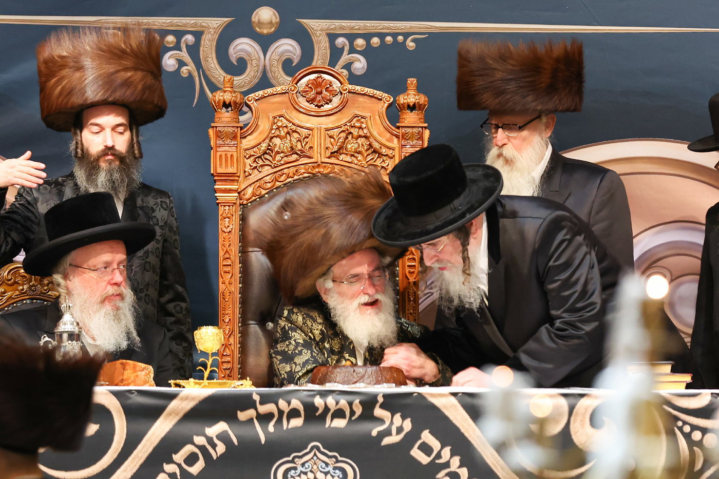 חנוכת הבית לבניין ישיבת “ישועות משה” בלונדון והכנסת ספר תורה