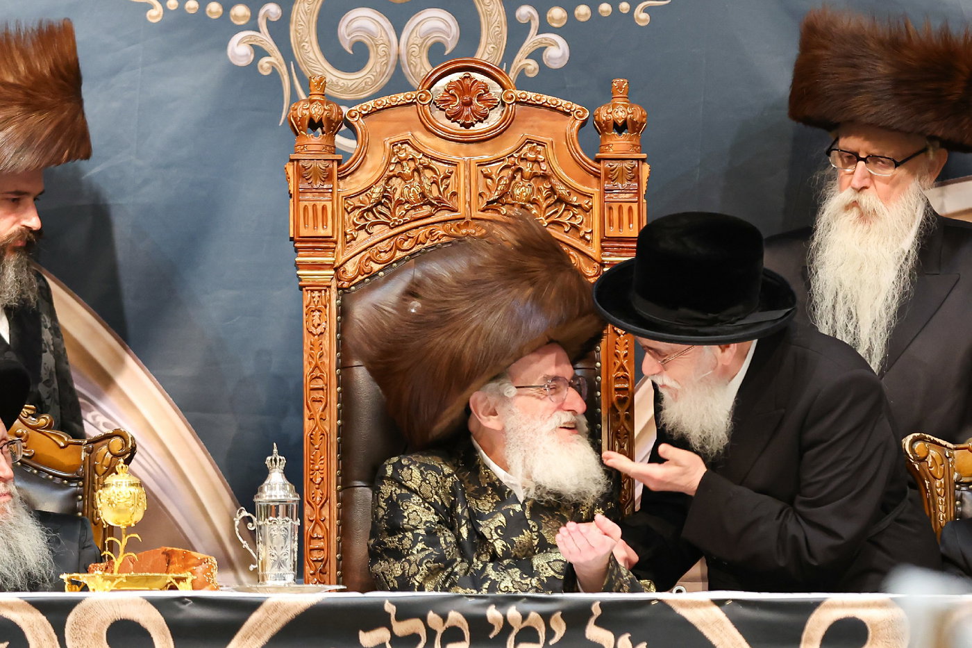 חנוכת הבית לבניין ישיבת “ישועות משה” בלונדון והכנסת ספר תורה