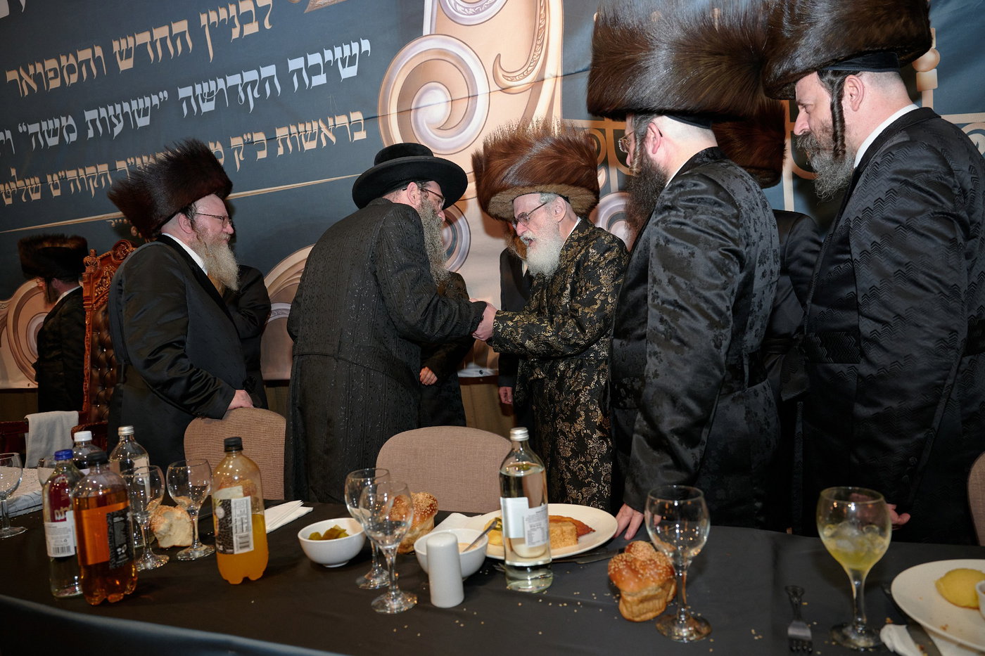 חנוכת הבית לבניין ישיבת “ישועות משה” בלונדון והכנסת ספר תורה