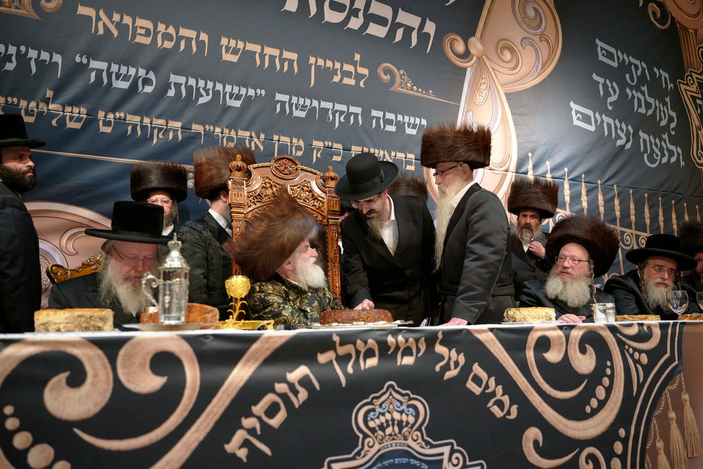 חנוכת הבית לבניין ישיבת “ישועות משה” בלונדון והכנסת ספר תורה
