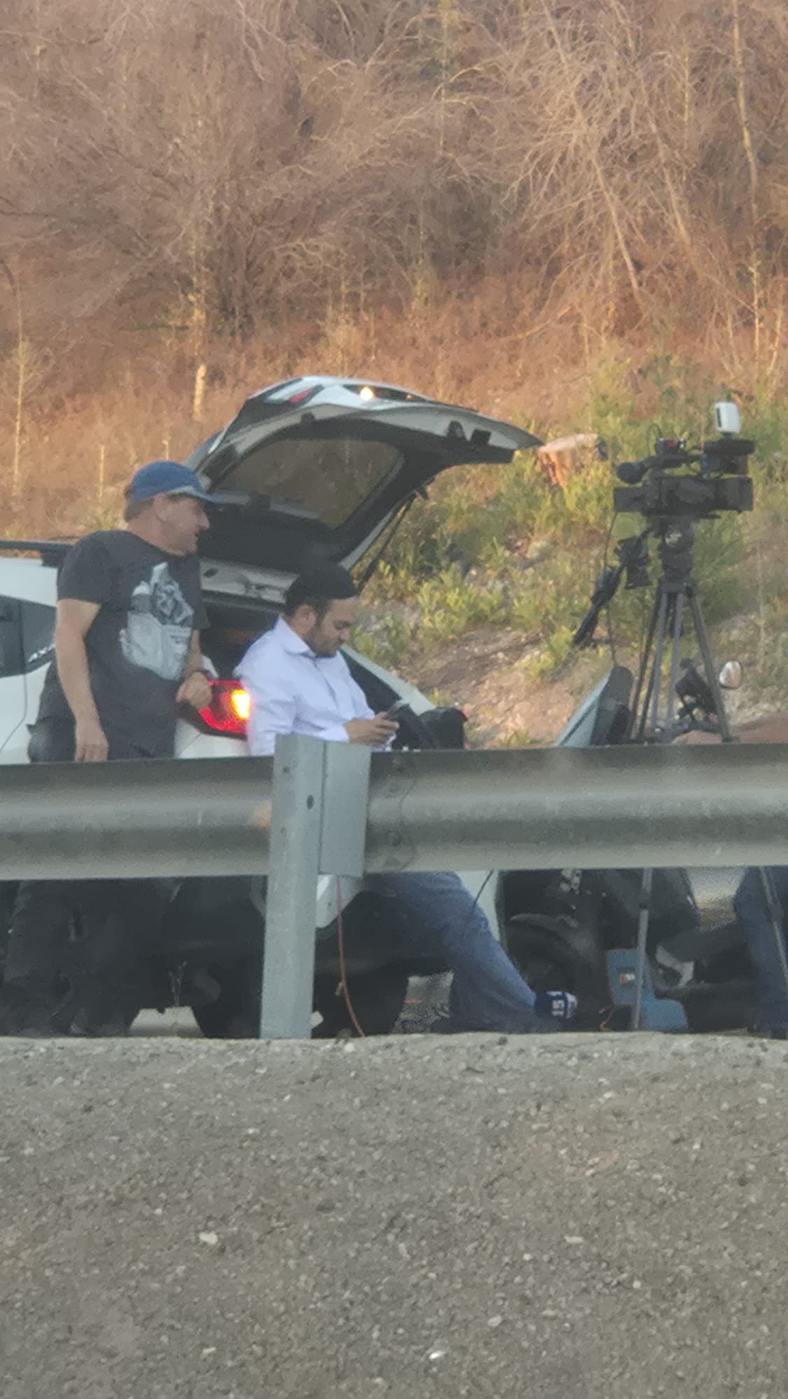ראש הישיבה התיישב על הרצפה בחתונה | 'זופניק בכיכר' עם כל התמונות, הנייעס והחשיפות של השבוע