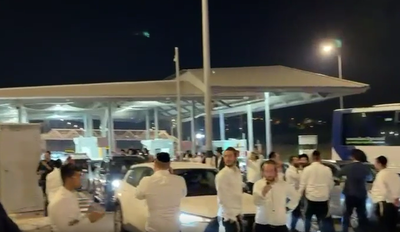 דרמה לילית במחסום 443: עשרות הגיעו להפגין במקום, ומה הגיבה המשטרה?