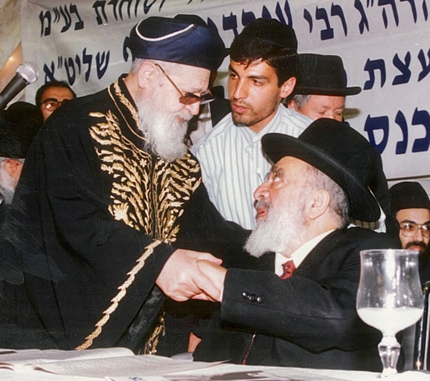 ר' מרדכי חסידים עם מרן רבינו עובדיה יוסף זצ"ל וחכם בן ציון אבא שואל זצ"ל