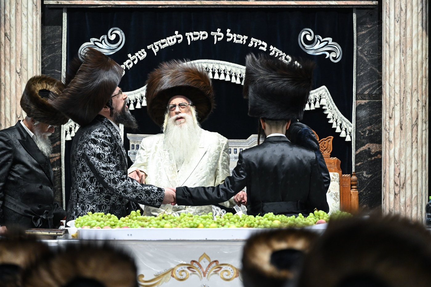 מוצאי שבת ש"ב בצאנז