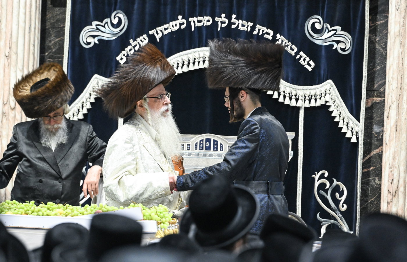 מוצאי שבת ש"ב בצאנז