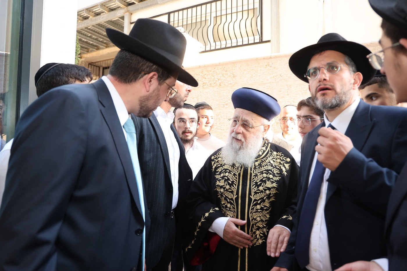 הגר"י יוסף שבת בב"ב