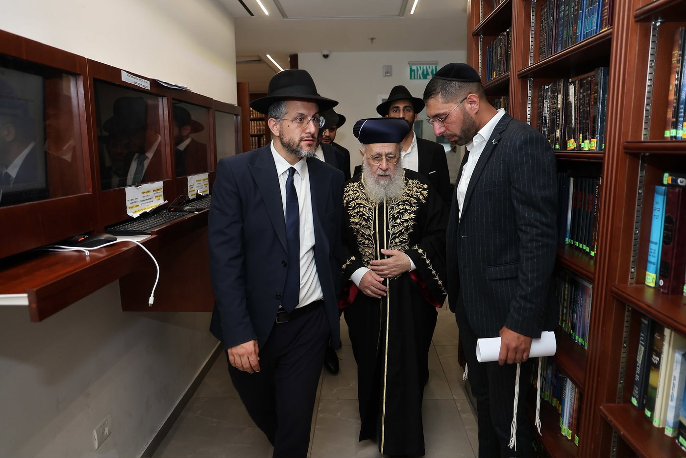 הגר"י יוסף שבת בב"ב