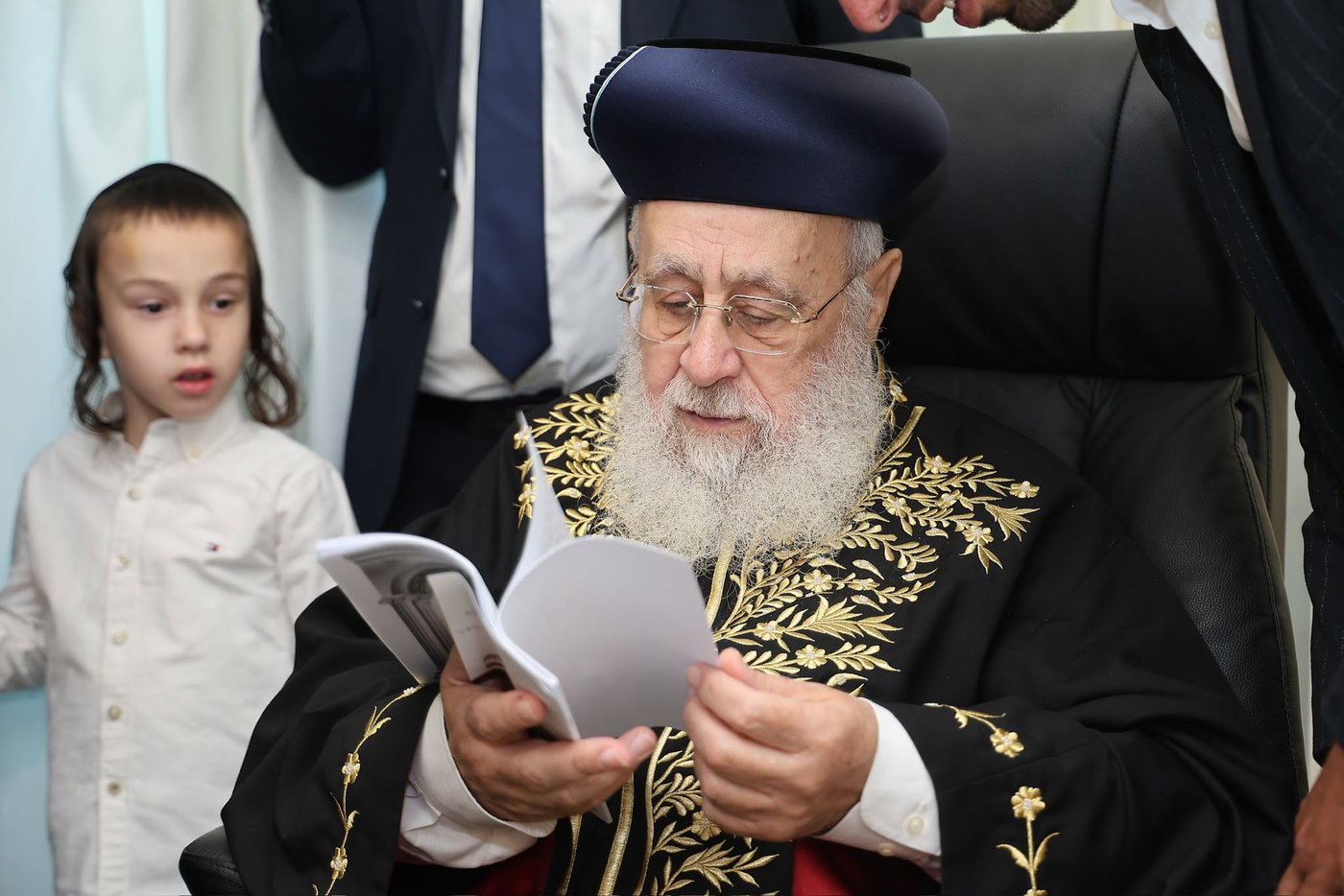 הגר"י יוסף שבת בב"ב