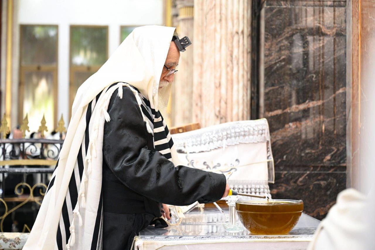שבע ברכות אחרון והילולא קדישא בצאנז