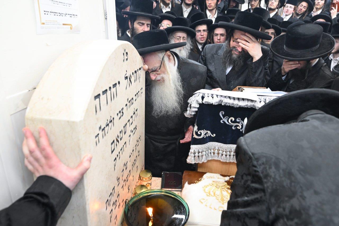 שבע ברכות אחרון והילולא קדישא בצאנז