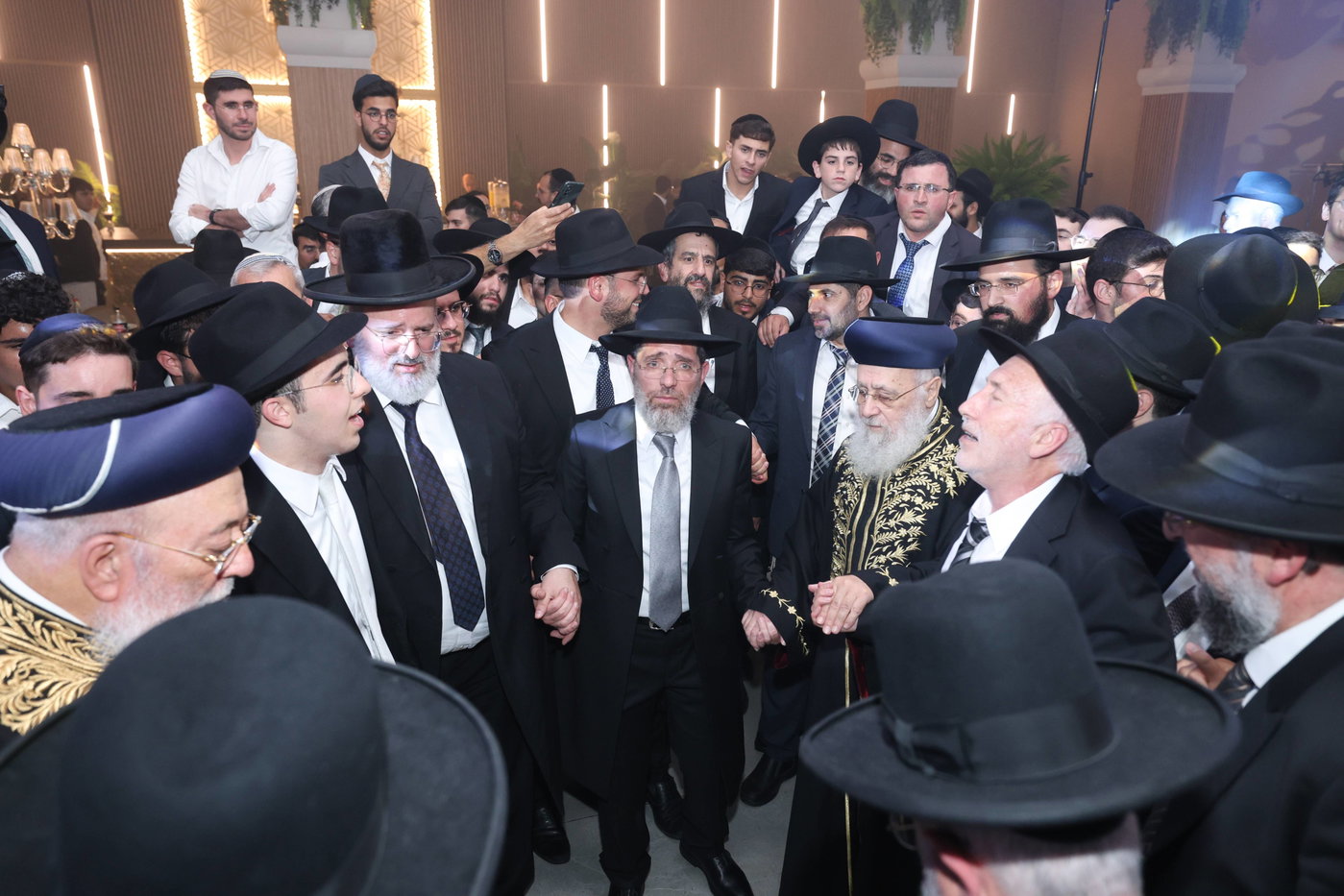 נישואי נכדתם המשותפת של הגר"י יוסף והגרש"מ עמאר