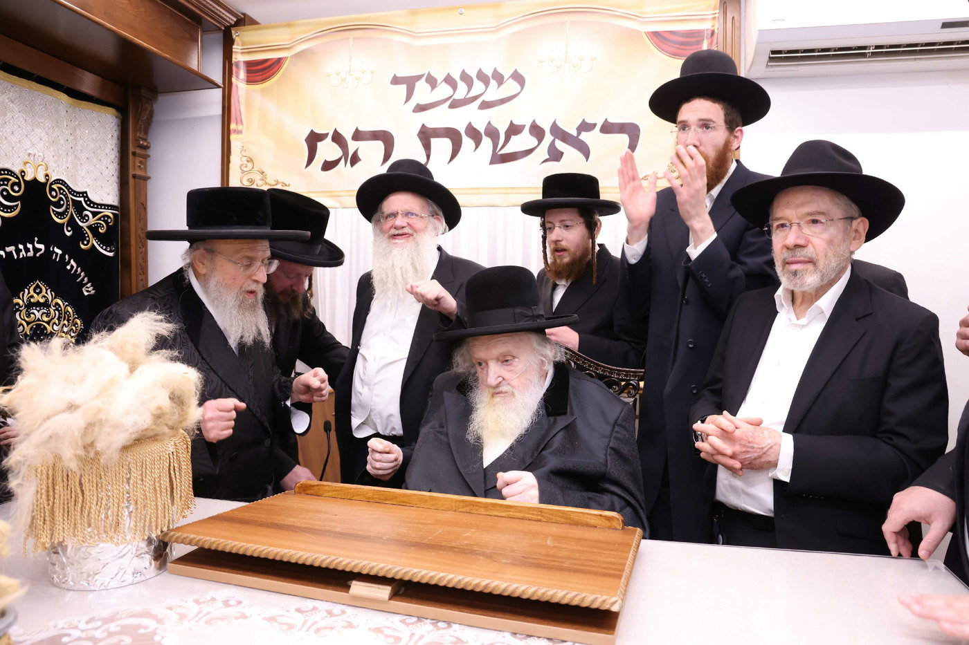 הגר"מ שטרנבוך במעמד 'ראשית הגז'
