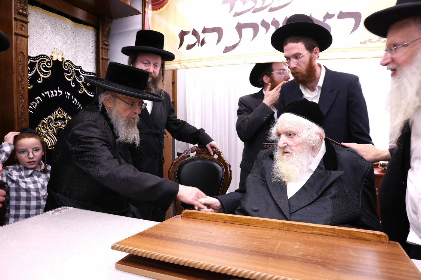 הגר"מ שטרנבוך במעמד 'ראשית הגז'
