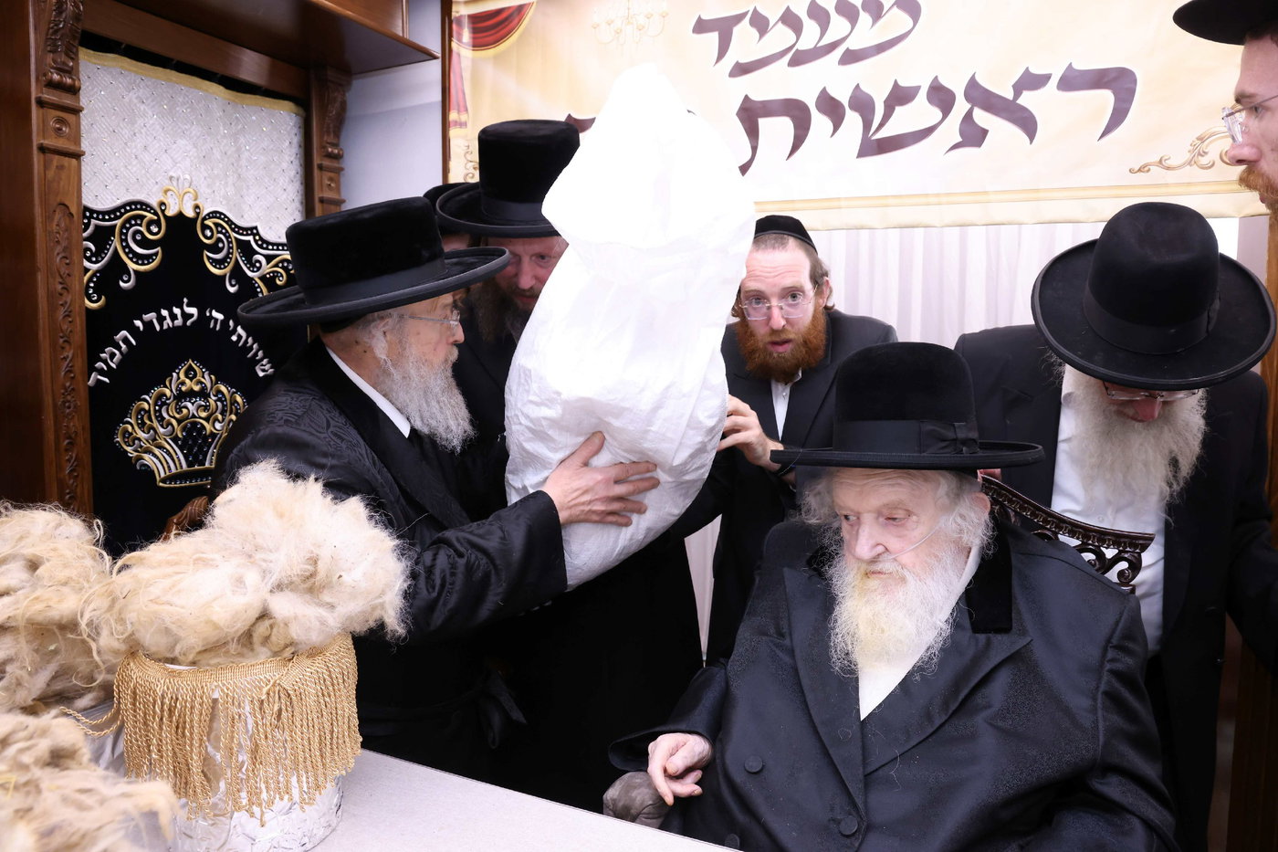 הגר"מ שטרנבוך במעמד 'ראשית הגז'