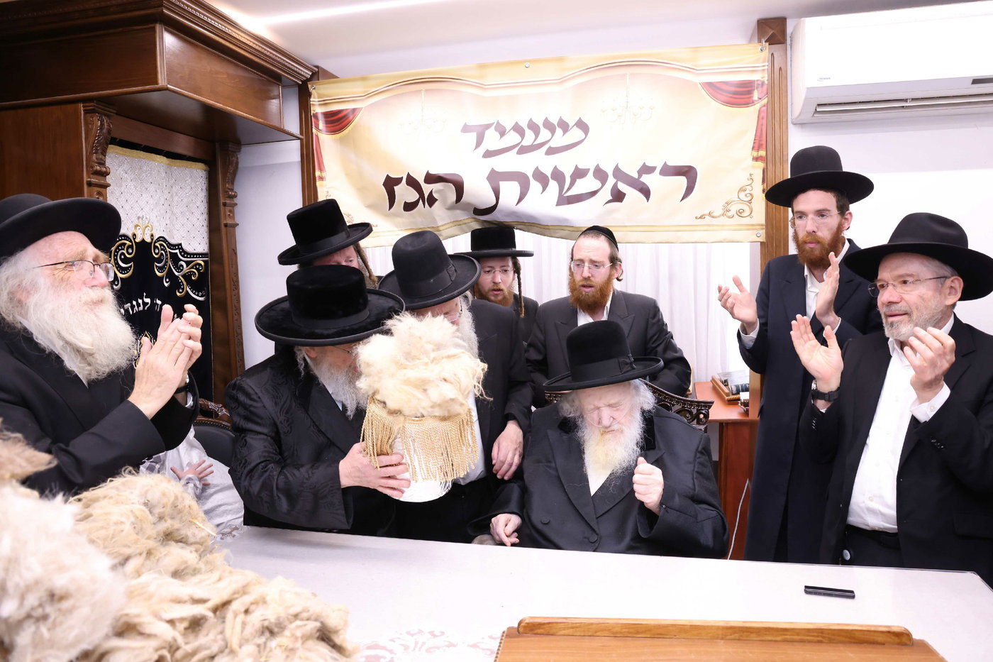 הגר"מ שטרנבוך במעמד 'ראשית הגז'
