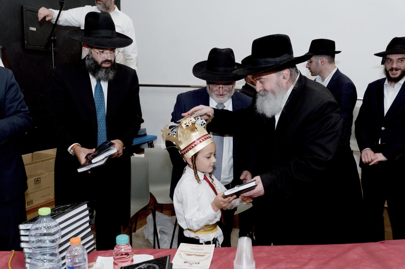 מסיבת חומש בתלמוד תורה ״חזון מאיר ובית ישראל״ 