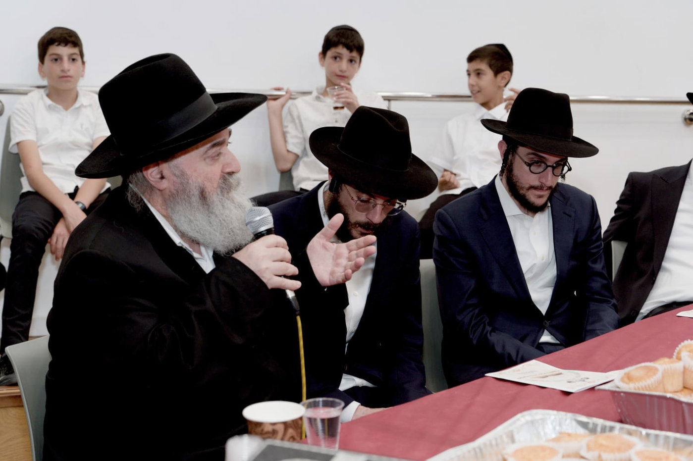מסיבת חומש בתלמוד תורה ״חזון מאיר ובית ישראל״ 