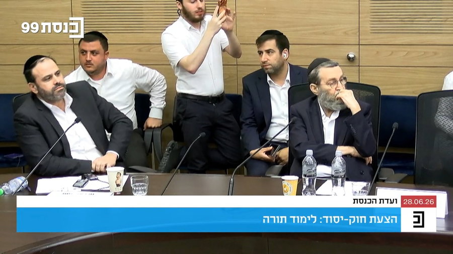 אזולאי תוקף את סיידוף