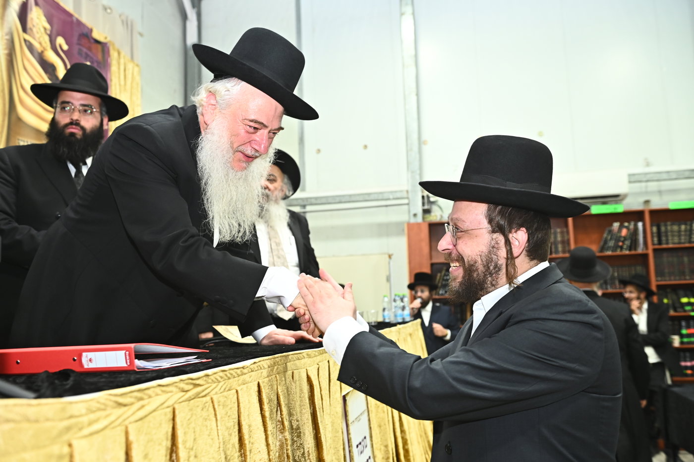 מעמד הכתרת רבי אליעזר רוט