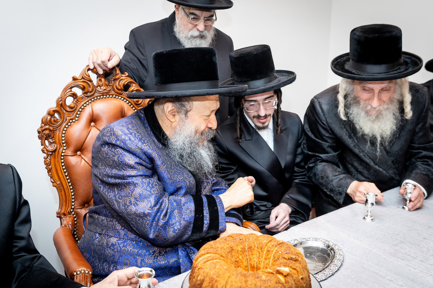 האדמו"ר מבאבוב 45 בביקור ביוניאן