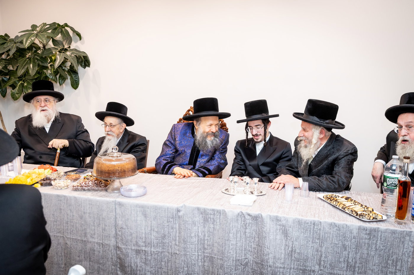 האדמו"ר מבאבוב 45 בביקור ביוניאן