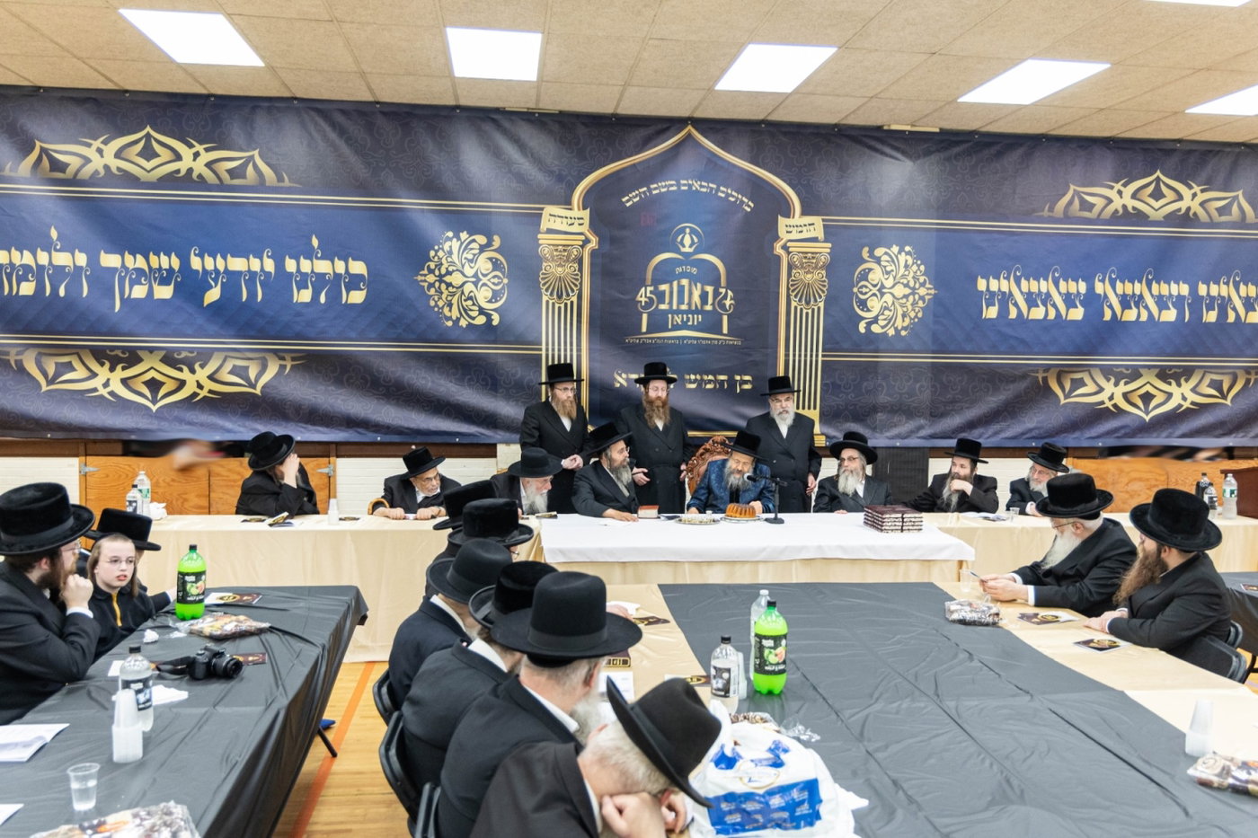 האדמו"ר מבאבוב 45 בביקור ביוניאן