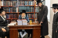 האדמו"ר מבאבוב 45 בביקור ביוניאן