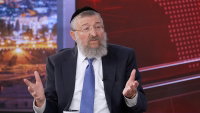 ח"כ בן צור בראיון ל'כיכר': “גאה לבקר את מי שהעוון שלו הוא לימוד תורה" | צפו