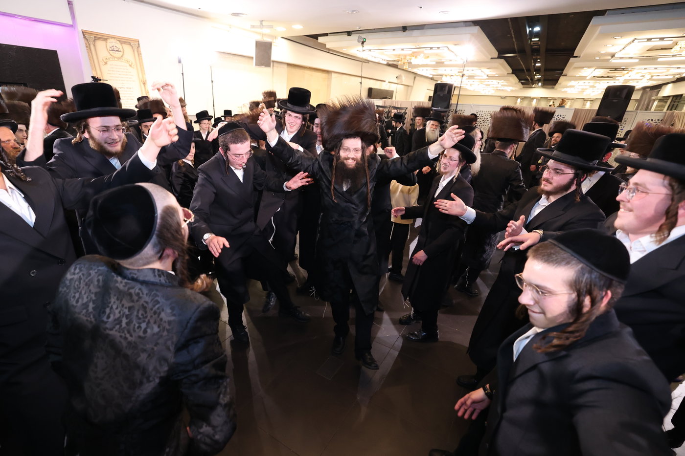 חתונת בנו של שמעון גולדברג