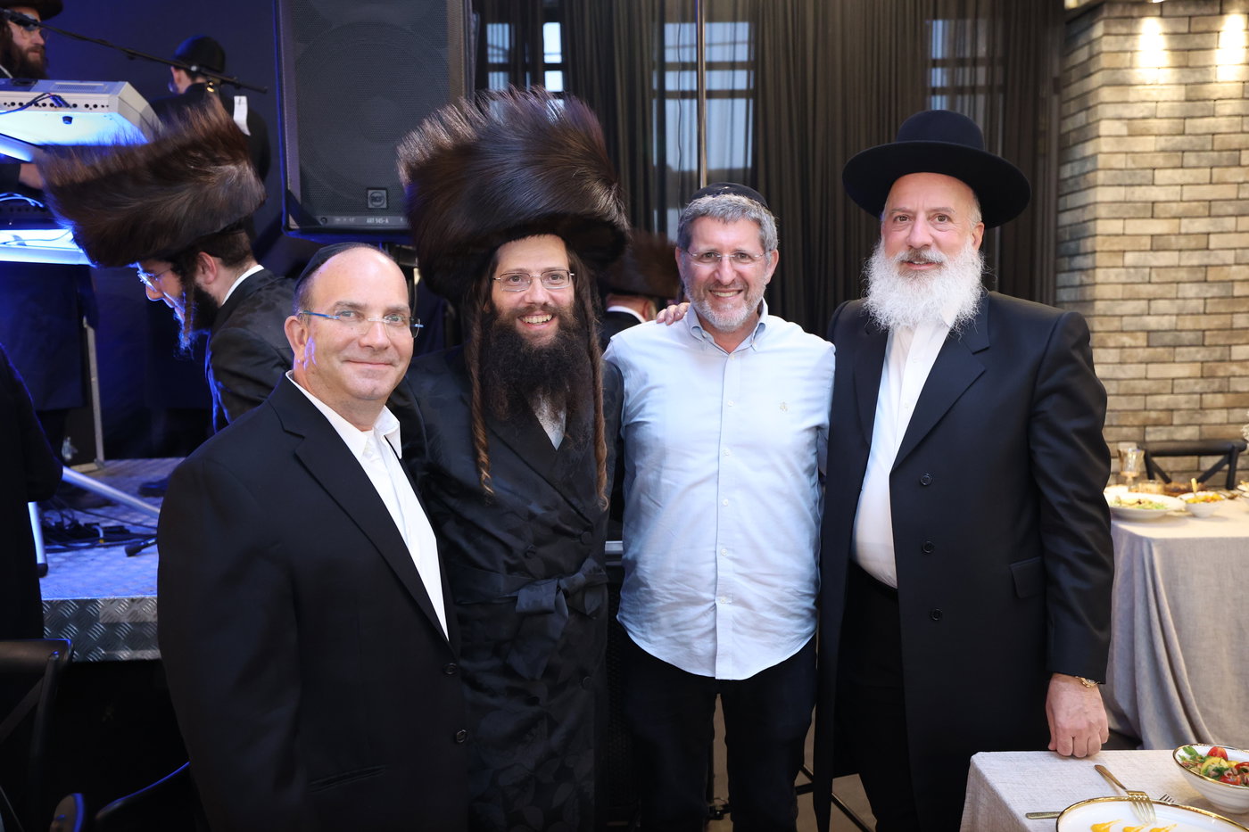 חתונת בנו של שמעון גולדברג