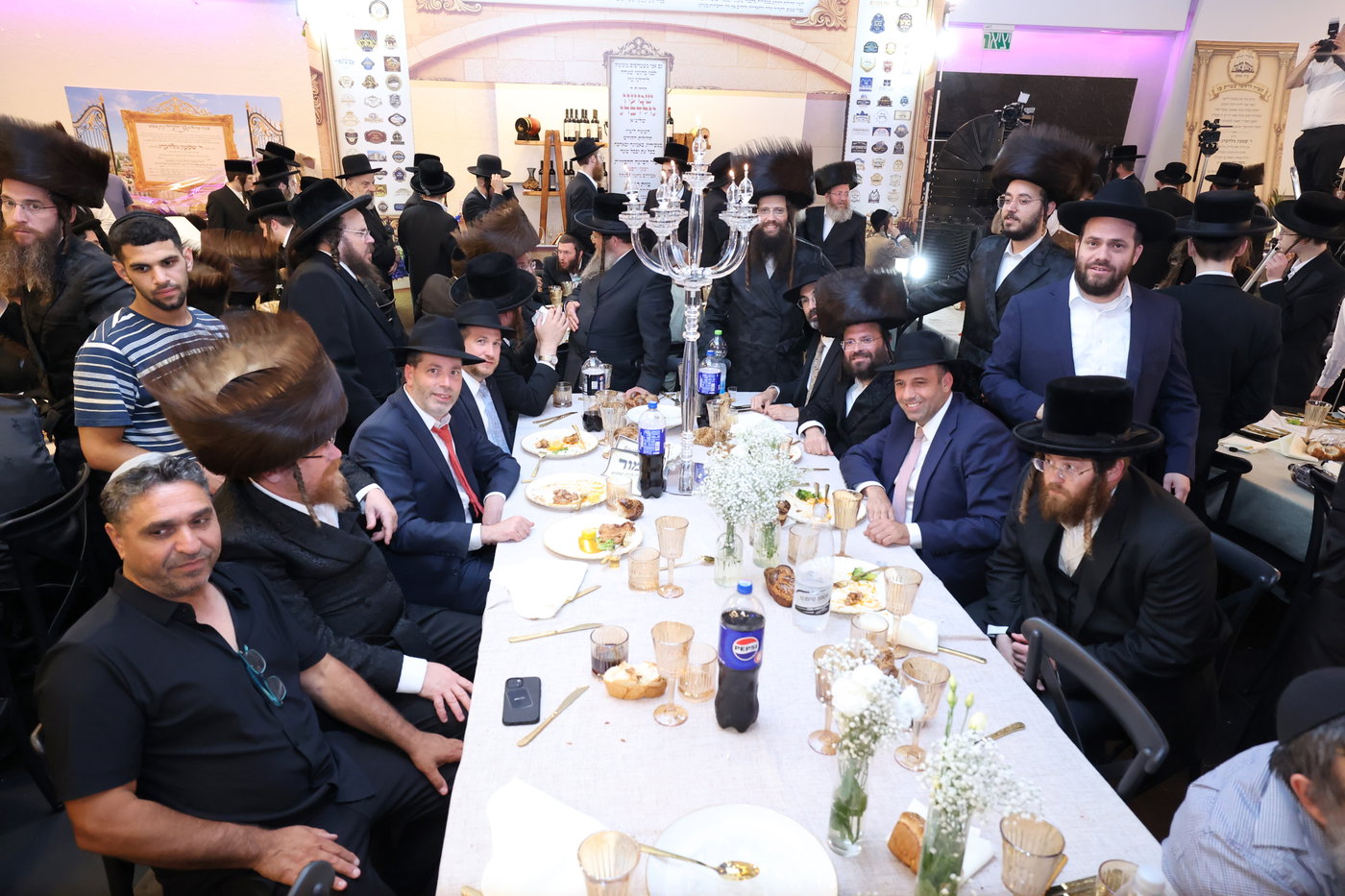 חתונת בנו של שמעון גולדברג