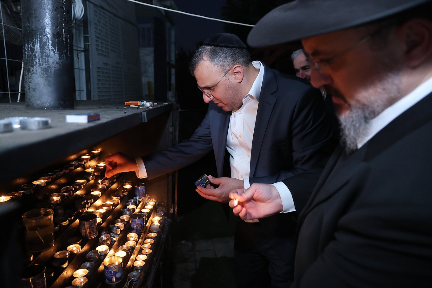 בציון הצדיק בעג'ור