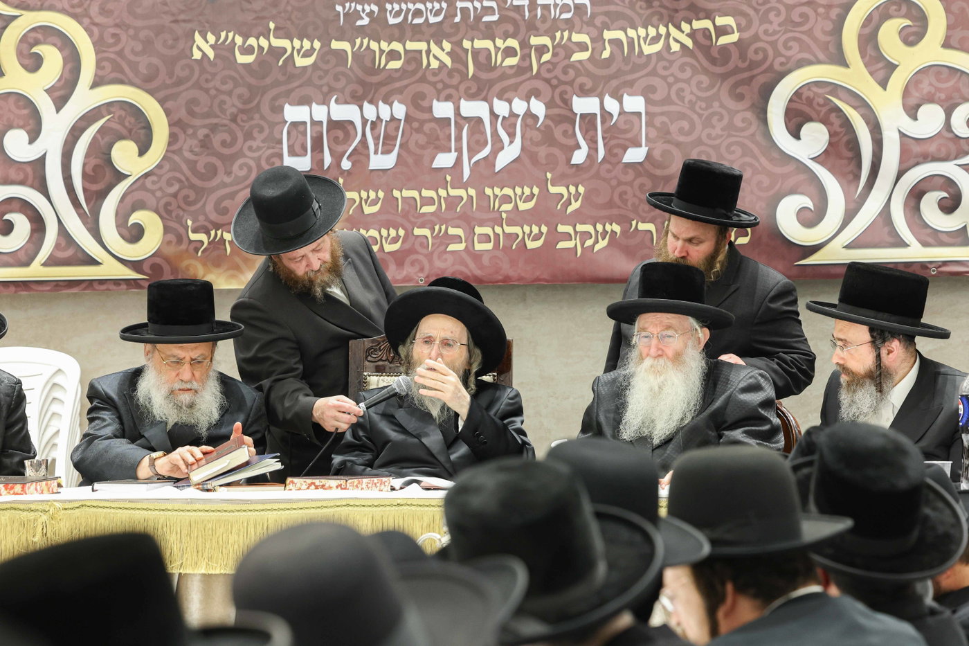 קביעת מזוזה ופתיחת השערים בערלוי בית שמש