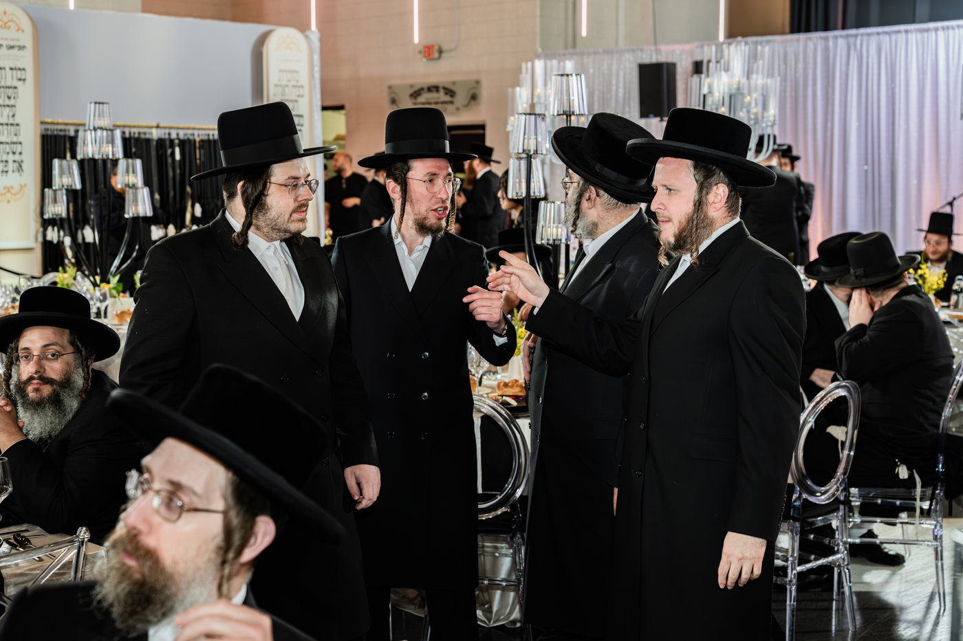 מסיבת שבע הברכות בסאטמר לכבודו של ר' חיים שלמה פישר