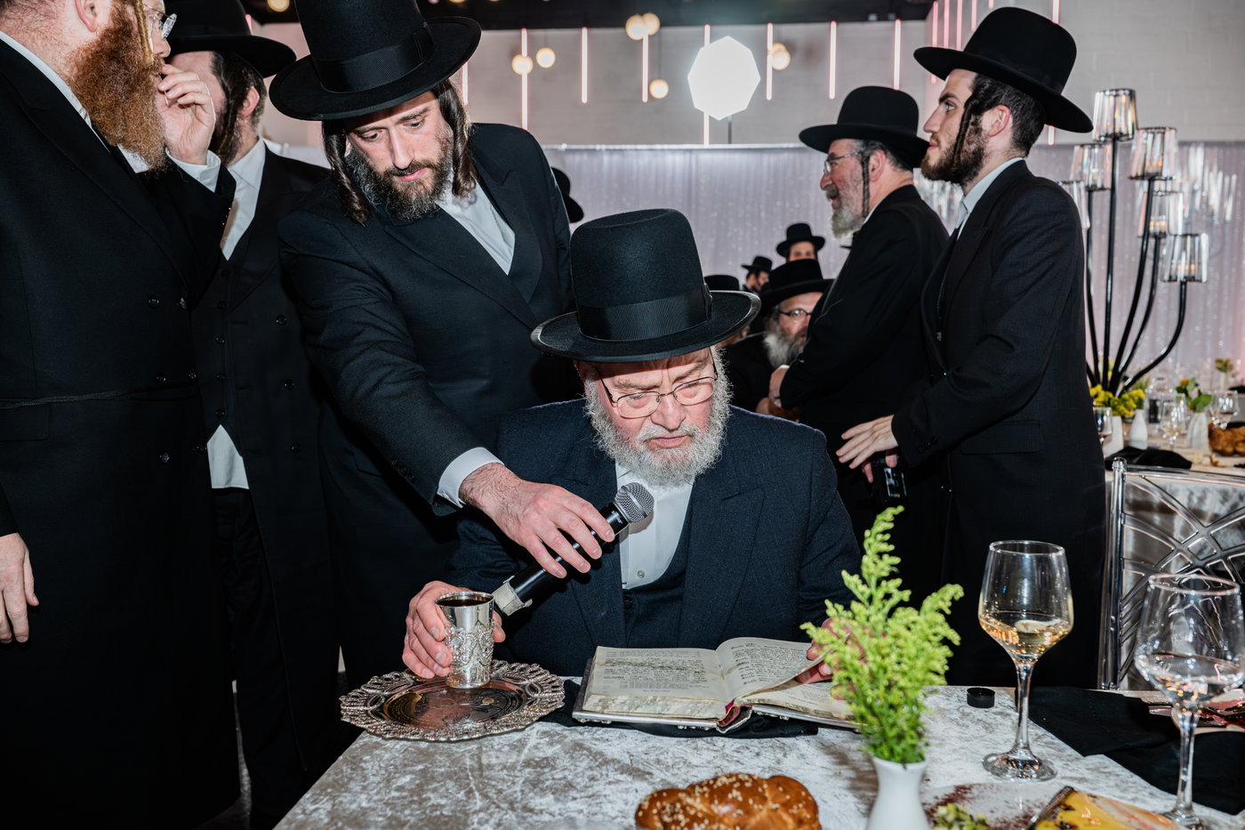 מסיבת שבע הברכות בסאטמר לכבודו של ר' חיים שלמה פישר