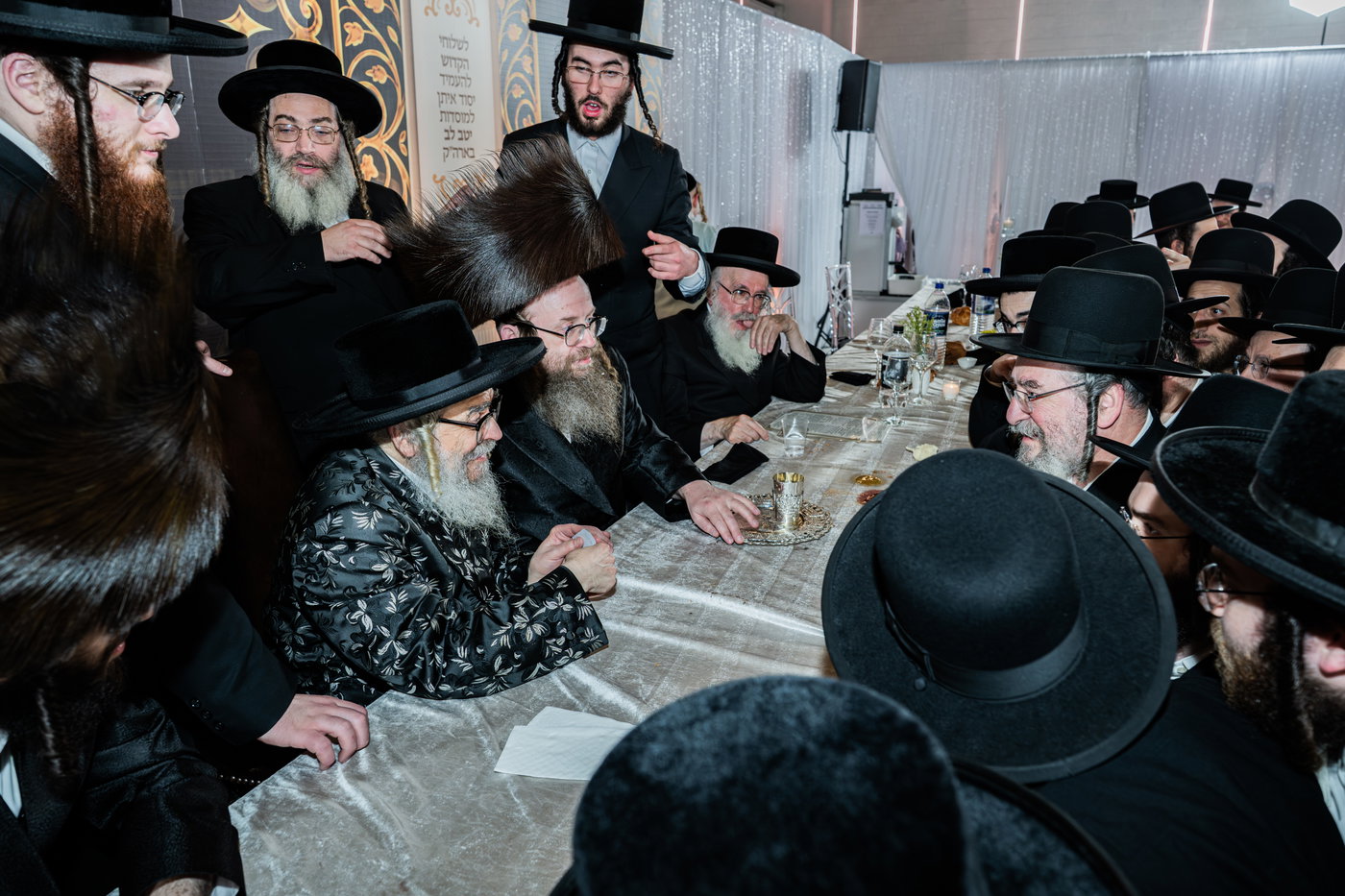 מסיבת שבע הברכות בסאטמר לכבודו של ר' חיים שלמה פישר