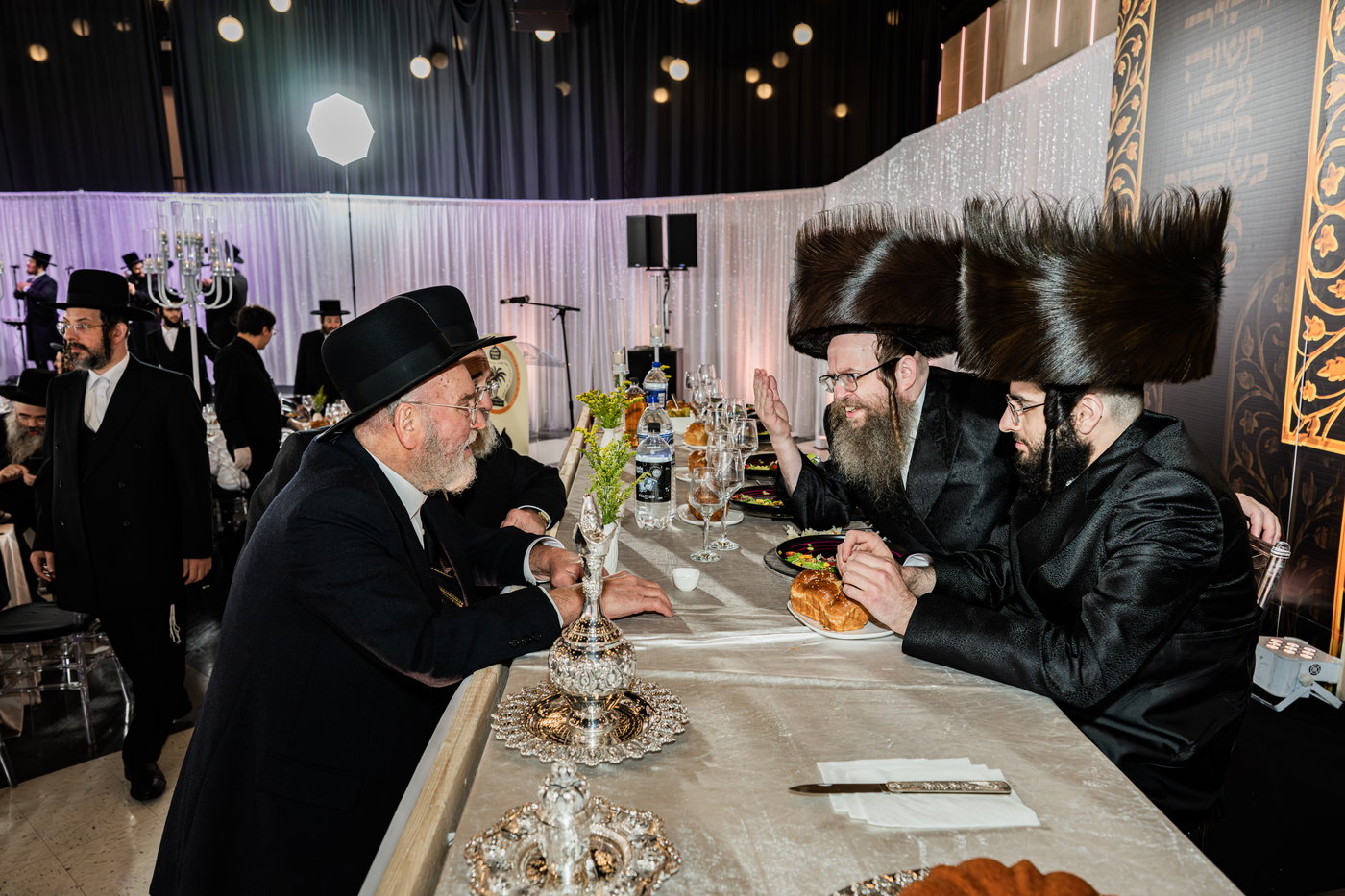 מסיבת שבע הברכות בסאטמר לכבודו של ר' חיים שלמה פישר