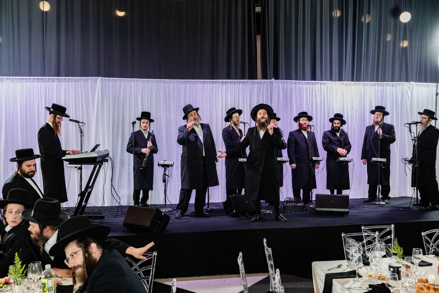 מסיבת שבע הברכות בסאטמר לכבודו של ר' חיים שלמה פישר