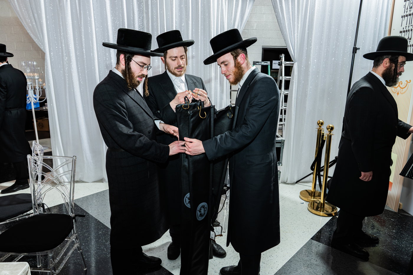 מסיבת שבע הברכות בסאטמר לכבודו של ר' חיים שלמה פישר