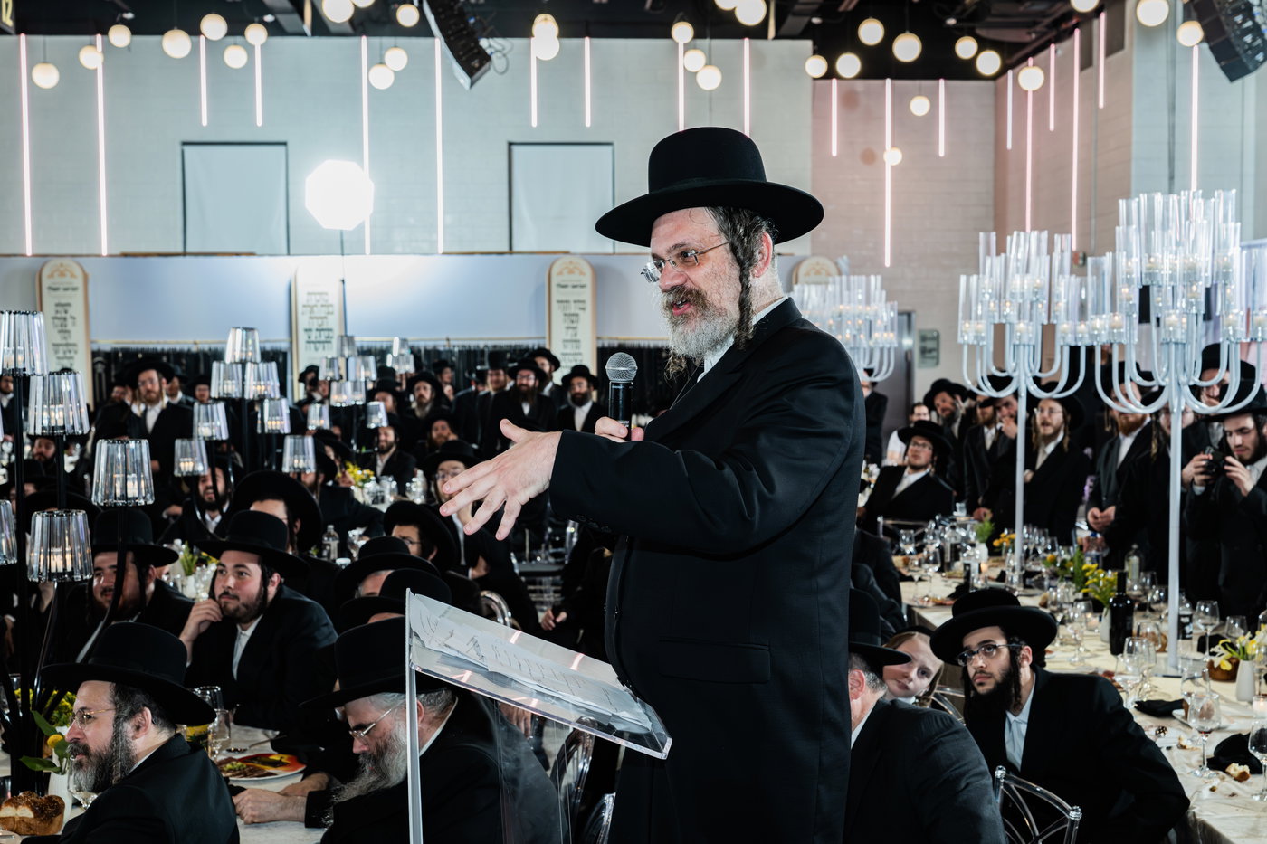 מסיבת שבע הברכות בסאטמר לכבודו של ר' חיים שלמה פישר