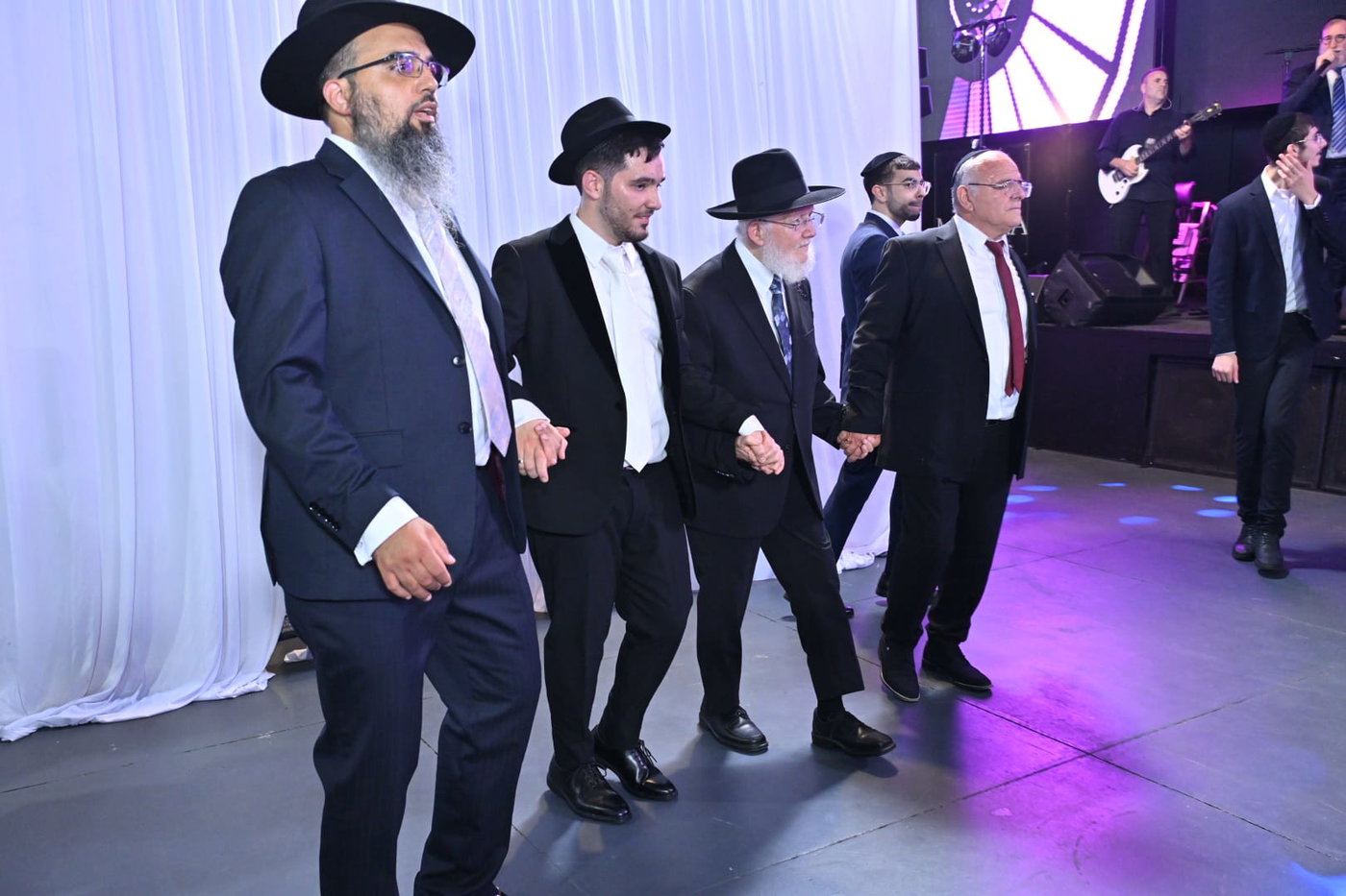 שמחת נישואי נכדת הגר"צ מאזוז