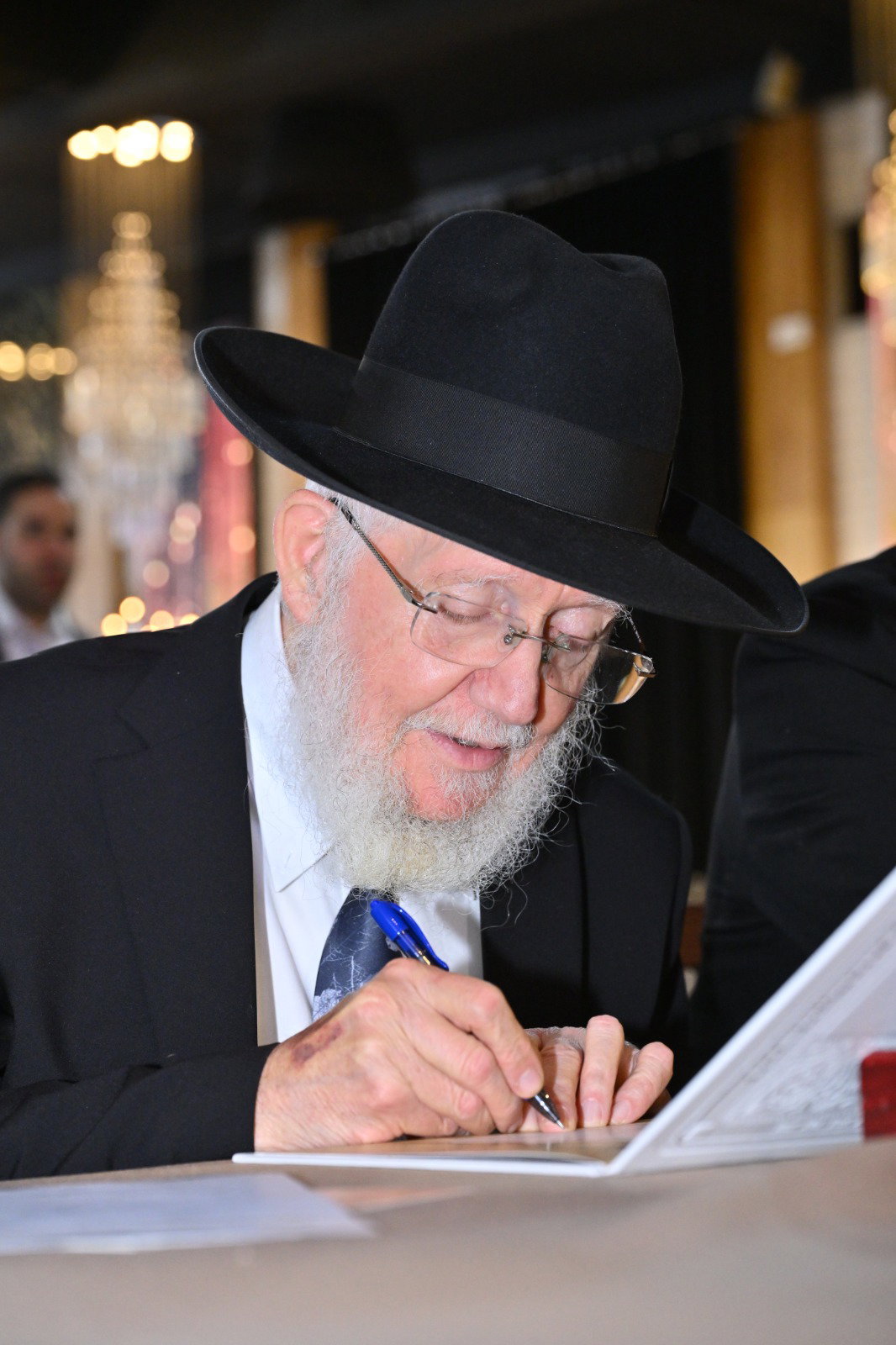 שמחת נישואי נכדת הגר"צ מאזוז