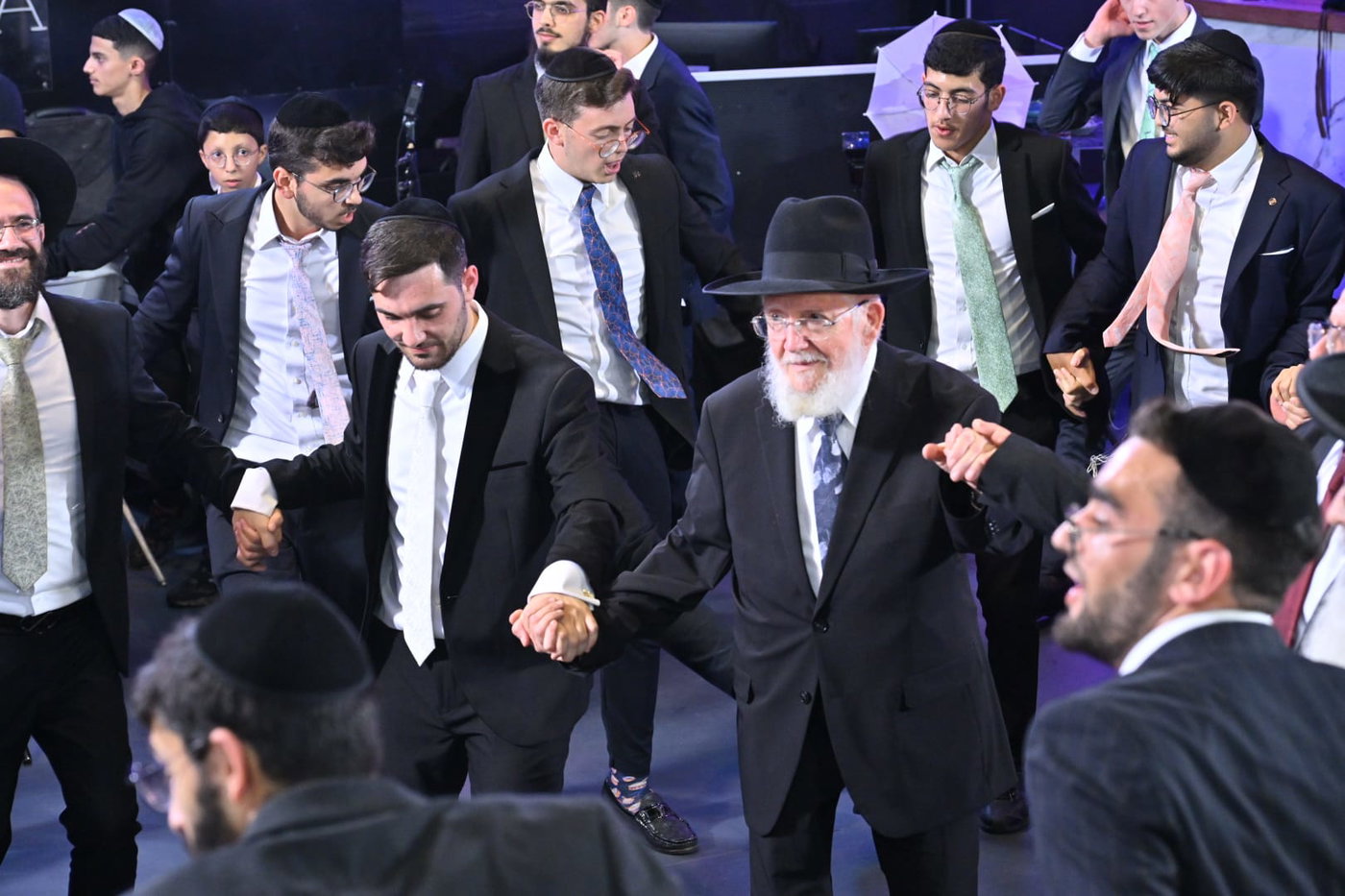 שמחת נישואי נכדת הגר"צ מאזוז