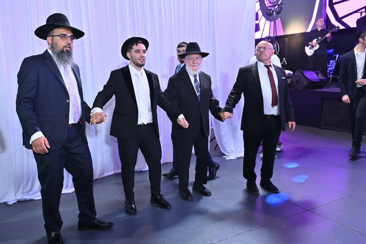 שמחת נישואי נכדת הגר"צ מאזוז