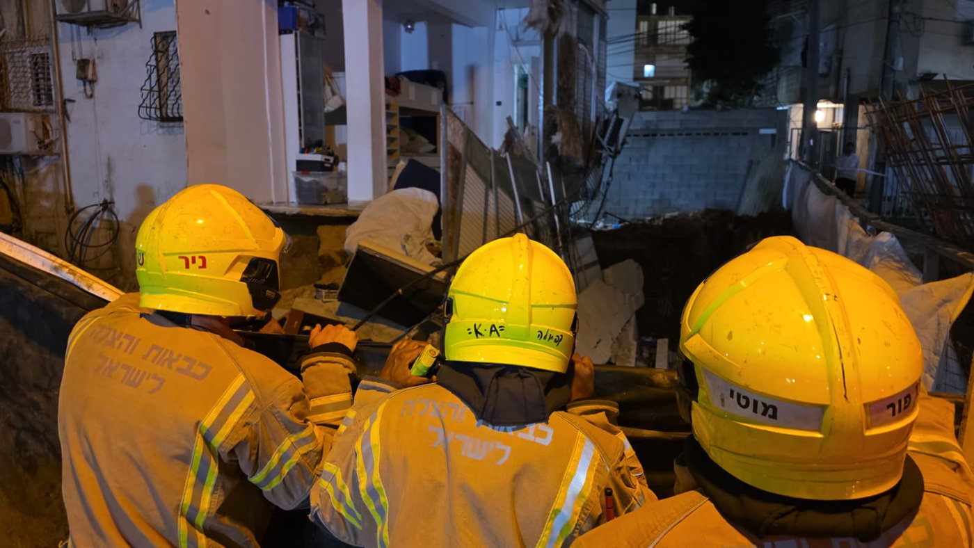 ניצלו בנס: שני ילדים עזבו את המיטה רגע לפני שקיר קרס עליה