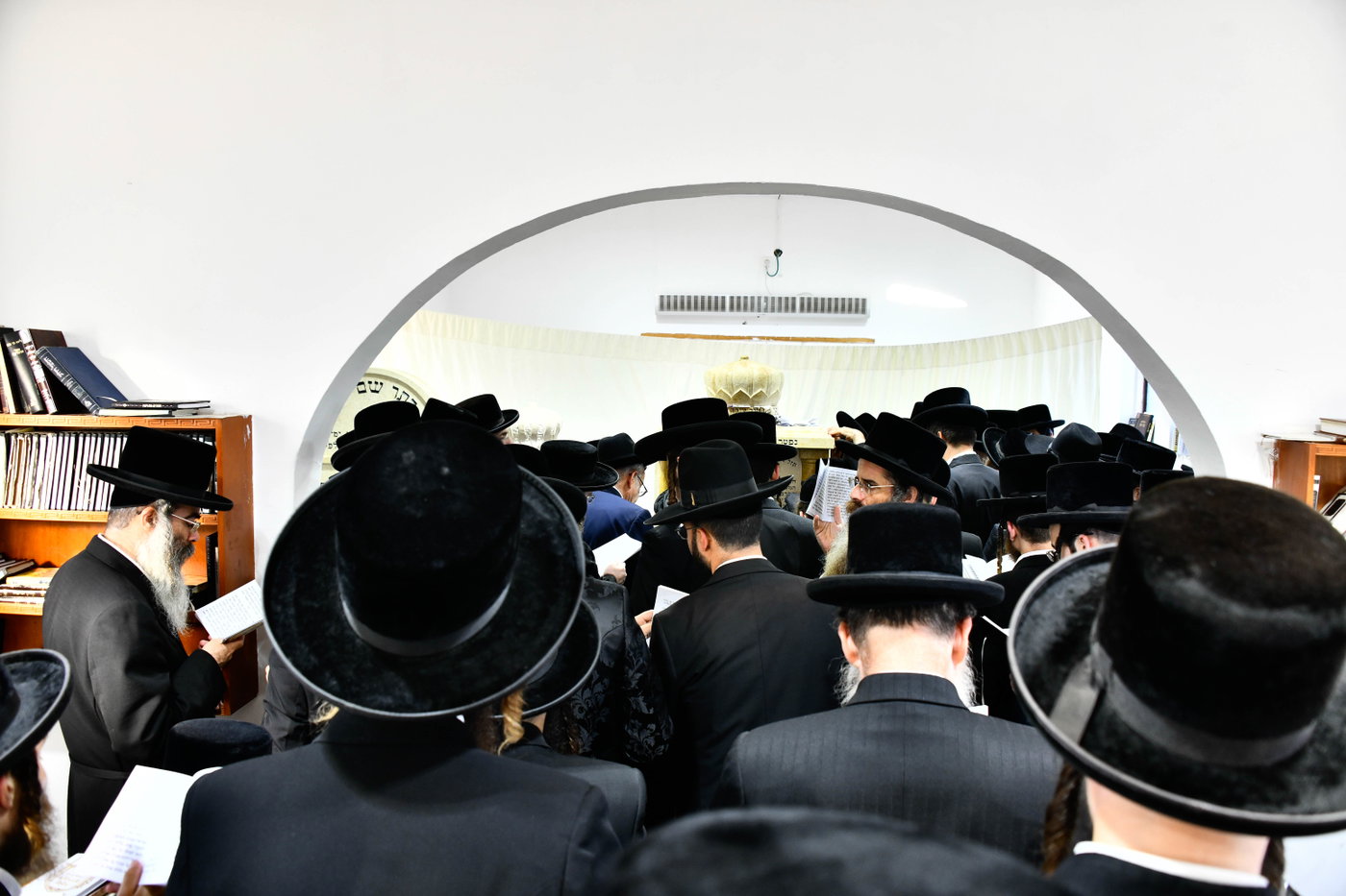 הילולא קדישא בקרעטשניף