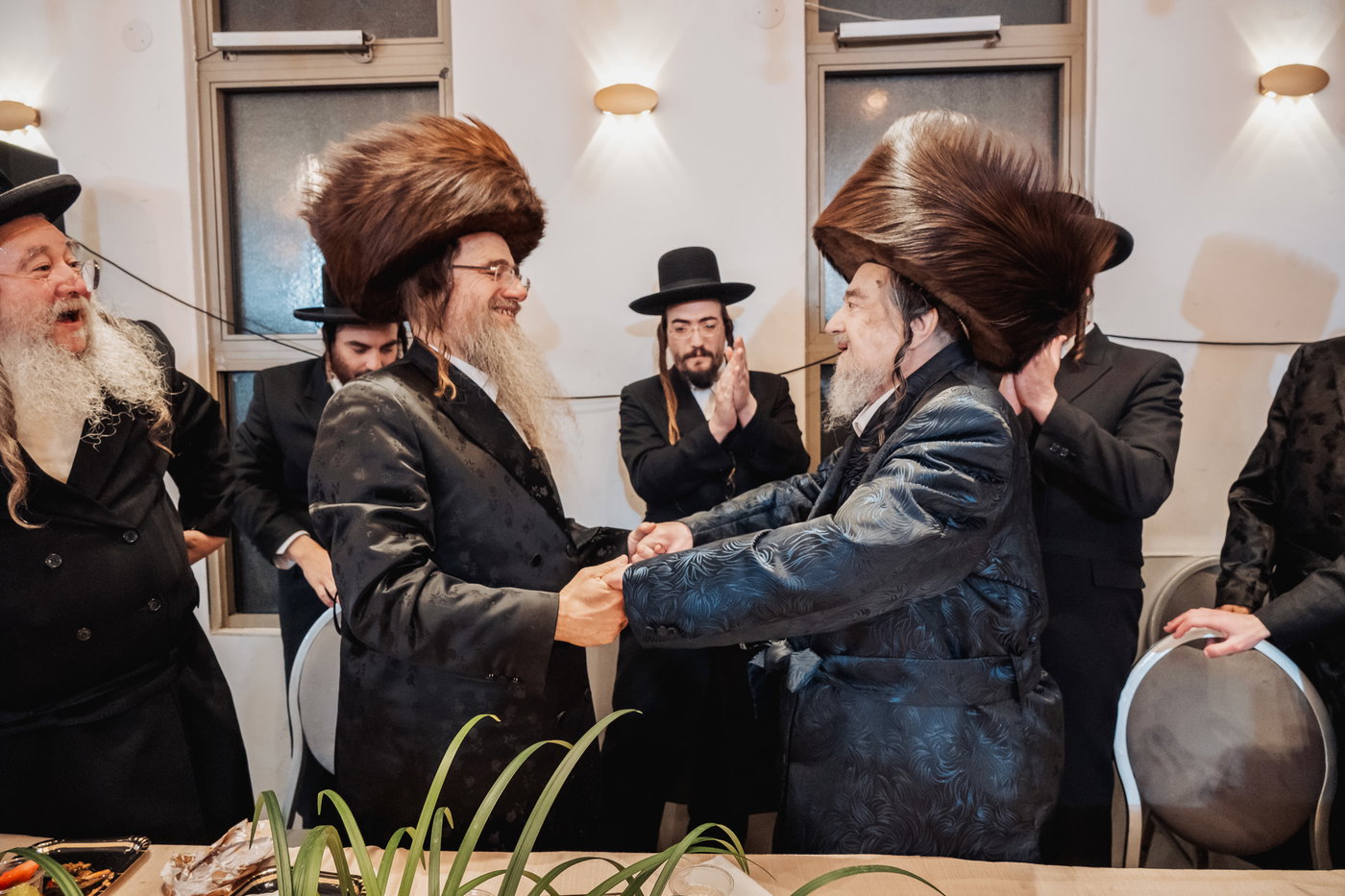 שמחת אירוסי נינת הגרי"מ שכטר