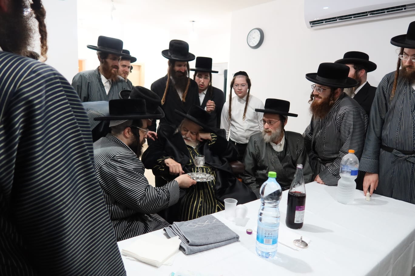האדמו"ר מתולדות אברהם יצחק ב'הר יונה'