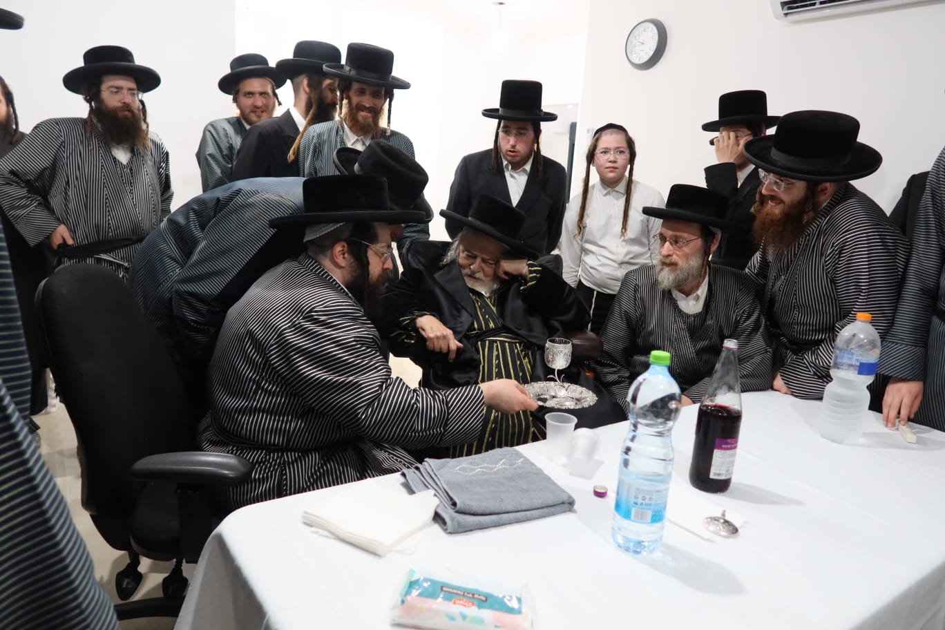 האדמו"ר מתולדות אברהם יצחק ב'הר יונה'