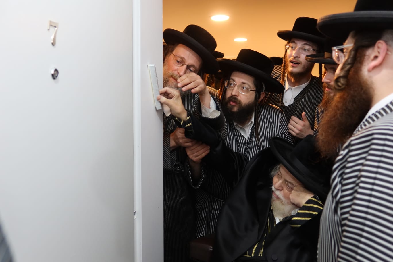 האדמו"ר מתולדות אברהם יצחק ב'הר יונה'